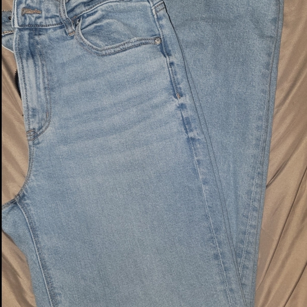 American Eagle Outfitters Light Blue Skinny Jeans